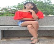 Rhea Chakraborty&#39;s super hot legs in hot pants from indian super hot aunty in sareeil xx