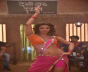 Heena Panchal navel in pink half saree with orange blouse from big navel in low hip saree