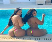 Shelley is enjoying Greece to the fullest, giving us a full view of her and her friend&#39;s luscious behinds. ?? from neko girl gives us a close view of her naughty wet tiktok pussy