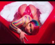 &#34;Oh hey baby! I.. I didn&#39;t see you there. What am I doing? Just having a soak. Do you want to join me?&#34; Mommy Nicki Minaj invites you into the hot tub as she looks at you like she never has before. from hot baby as