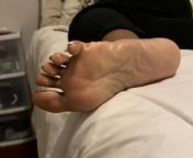 What do you think? Comment for a free pic follow for a free foot video? hypno from gwengwiz foot video