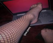 Hi, I&#39;m Johanna and my fetish is feet and having my stockings ripped ? from fetish