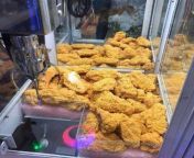 I see your onion claw machine and I raise you a fried chicken claw machine from lahore claw