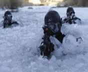 South Korea&#39;s Special Warfare Command (SWC) soldiers conduct a training exercise from a frozen river in Pyeongchang, South Korea, January 8, 2015 [736490] from gambar bogel artis korea seks
