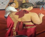 Maharani kareena Kapoor ji backless blouse me from kareena kapoor pornunnyleyon
