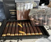 Super pumped about this haul! 25 bundle of Roma Craft Neanderthal HN 5 pack- Dunbarton Sin Compromiso Seleccion No. 7 Plasencia Alma Fuerte Nestor IV (Box/10) ? I absolutely love every single one of these cigars and cant wait to light them up! Thoughts o from alma ekmecicmil actress ma
