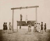 In 1858, India comes under direct rule of the British crown after a failed Indian mutiny. After their capture of Delhi the Indian mutineers lost the city to British forces who extracted swift reprisals by hanging the leaders. Two of them are hanging fromfrom nude capture of desi hottie