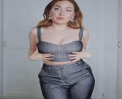 Sonny Loops is so sexy and busty from sonny leon bulu