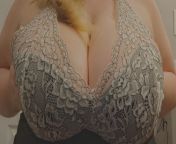 Deep cleavage. from samantha sexy deep cleavage