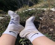 3min video of me smelling and playing with these smelly sweaty socks this evening ? for those wondering they smell of cheese and onion from teensexixxowrrgf onion 10 nudww koel com