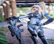Starcraft 2 / HOTS Nova cosplay by SiashiCat from hots grial fu