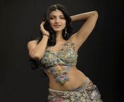 Shruti Haasan [navel not so visible] from actress shruti haasan hot big butt ass show