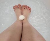 Start licking my feet, then move your tongue all the way up my legs...Free Subscription ?? Hussie Feet ??Feeturing ? Bathtub Wine and Olga Smashballs? All original feet pics and vids ? ?OF Link in comments?? from bathtub bj