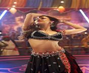 Malaika Arora cute lil navel show in desi attire from shweta changappa hot navel show in maja takies
