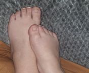 (18Yrs old) size 4, small feet, hairy legs (am about to shave) &#36;10 regular pics &#36;20+ for video or commission pics from www trisha bathroom video 3gp download co inllu 18yrs old