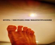 Happy new year and welcome to my big hairy sweaty Arab feet! For 2022 your resolution is to lick every part of my feet from my toes to my heels!! Come, kneel and serve ??????? from arab feet joi