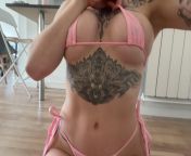 Who doesnt love a mirco bikini, a lot of place on my skin for your cum ?? from love hardajalwww