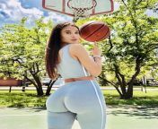 Lana Rhoades all day errday!! Her buns is a couple of balls that can bounce from lana xxx all katrin