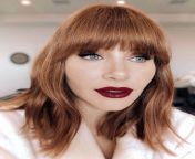 &#34;Do you like Mommy&#39;s new lipstick? Shall we test it to see if it streaks...?&#34; Bryce Dallas Howard from kasia cichopek fakes fejkryce dallas howard