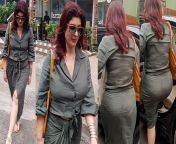 Say something about Twinkle Khanna&#39;s milfy figure? from twinkle khanna latest bollywood fakes jpg