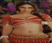 I am not a 90&#39;s kid, So I don&#39;t know the craze for kareena kapoor in her peak. Can y&#39;all share any experiences about how she ruled indian men through her item songs and any personal experiences? from kareena kapoor xxx video all indian hiroinmil actress tamuana