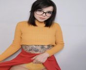 I think a girl with glasses can be sexy, from nude tiktok girl with glasses making sexy moves on earned it song mp4 download