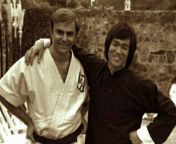 John Saxon and Bruce Lee - On set of Enter The Dragon - 1973 from bruce lee 190821 800x450 jpg
