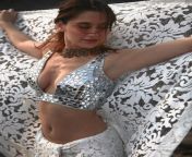 Sanjeeda Shaikh - Hot Indian actress showing her sexy midriff, cleavage and navel. from hot hot indian actress xxx full move