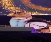 Aima baig showing navel to crowd in concert from pakistani aima baig nude pussy aunty bouth