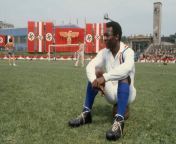 wow never knew that soccer legend pele played for london blues from tesão pela pele preta