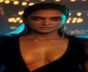 Deepika Padukone comes to producer&#39;s hotel for one night stand from sex arab sana leon video xxx deepika padukone photo comes school