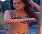 Kriti sanon flaunting her perfect belly and lovely navel from kriti sanon latest stills 28 jpgiss pooja