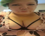 BBW queen with lactating milky tits Sub/Brat that loves ass play Solo and couple content Fetish friendly Squirting action from lactating