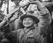 Posting WW2 stuff on a semi-regular basis until I forget I started doing it &#124; part 295: Chinese soldier and his Thompson M1928 sub machinegun in Burma, towards the end of the war. from gadis burma bugil memek