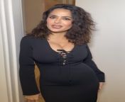 Your son would be back after 3 days? , W-wait you said I can sleep here with you!?. Me to your hot mom [Salma Hayek] after inviting me inside while she is home alone. from download sex xxx mom salma shah com