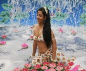 Vidya Balan wet navel in white saree from vidya balan porn images 11 jpg