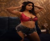 Pratika Sood navel in pink bra and blue shorts from asmitha sood images