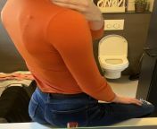 Tight jeans complete this girls beautiful juicy ass ? from indian girls tight jeans dressed