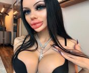NEW SUPER SWOLLEN LIPS VIDEO ? The biggest lips Ive ever had ? Squeezing my lips?Applying shiny lipgloss Duck face ? from new www xxx bengali video song 39 loads i