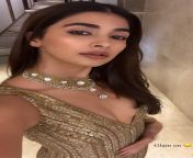 Ahhhhhh FUCKKKKK dusky whore Pooja Hegdes slutty face and sexy cleavage ??????? Wanna fuck her face so hard and suck her sexy boobs ??????????????? from desi village aunty show her sexy boobs