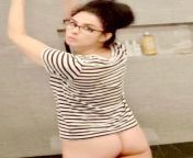 Sarah Silverman shows her ass to promote her new podcast from stormi maya shows her ass