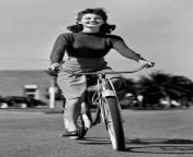 Ava Gardner (1946) from 第一娱乐注册送11元→→1946 cc←←第一娱乐注册送11元 szd
