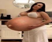 Quiet often I see ppl imagining unbirth with regular pregnant bellies when unbirth irl would look like this from toriel unbirth