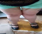 Video preview for a piss play video :D (look at my thighs too tho!) from daphne firstmo video preview