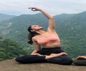 Yoga in the mountains: Koyal Rana. from ွမနျမာအောကားnaika popio 3sexx veidoolkata actress koyal mollick sex v