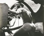 Known only as the &#34;Naked Gunner&#34;, this Navy crewman took off his clothes to rescue an injured pilot from the water while under enemy fire and then returned to his gun blister aboard an amphibious plane on a mission to save U.S. airmen downed overfrom papua new guinea porn videosirtina xxxxxxxxxxxxxxx videoindian 3gp only 2mbpakis