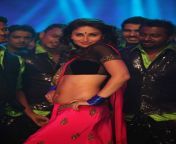 Kareena navel in pink saree with black blouse from kareena sex in akbar