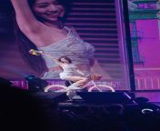 Yuna (ITZY) the screen was filled with her armpit ? from yuna itzy nude