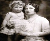 Queen Elizabeth with her Mother, 1929. from nudiplanet net nudistl grand mother