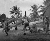 Posting WW2 stuff on a semi-regular basis until I forget I started doing it &#124; part 284: American pilots rush to their Chance Vought F4U Corsair fighters, Solomon Islands. from solomon islands porn pics 2015 new films hot